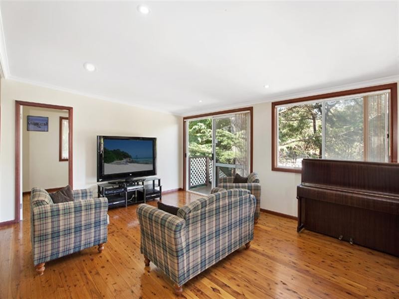 43 Penrith Avenue, Wheeler Heights NSW 2097