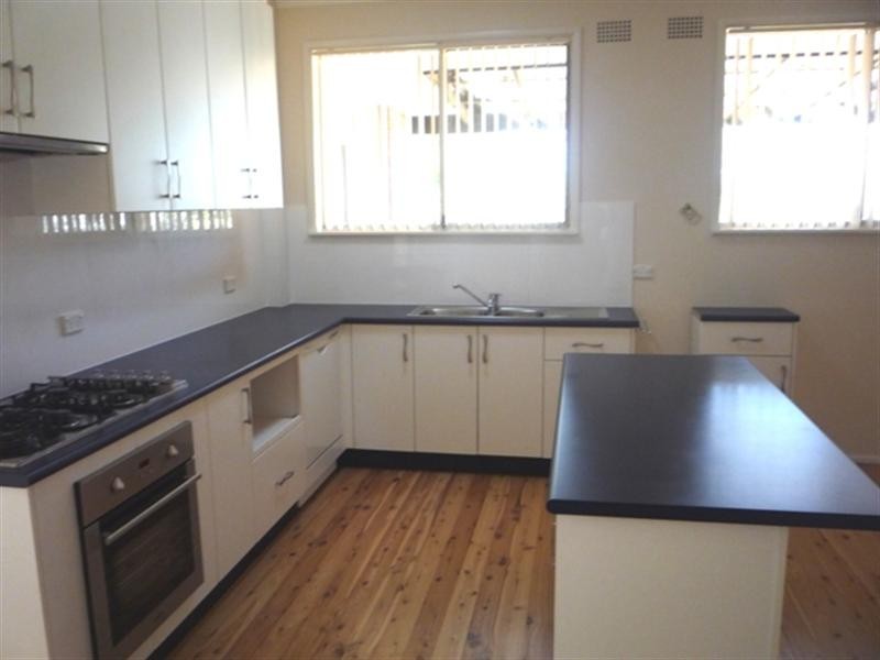 17 Ashworth Avenue, Belrose NSW 2085