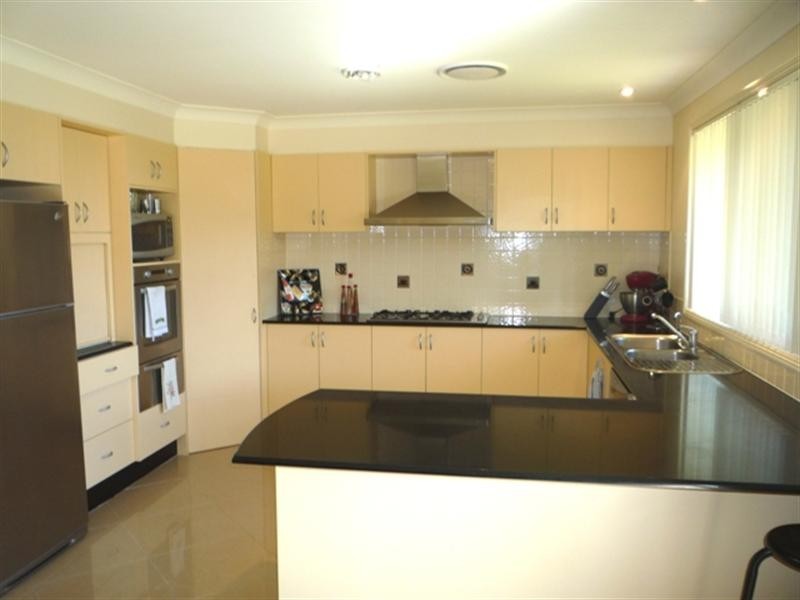 10 Paramount Close, Belrose NSW 2085