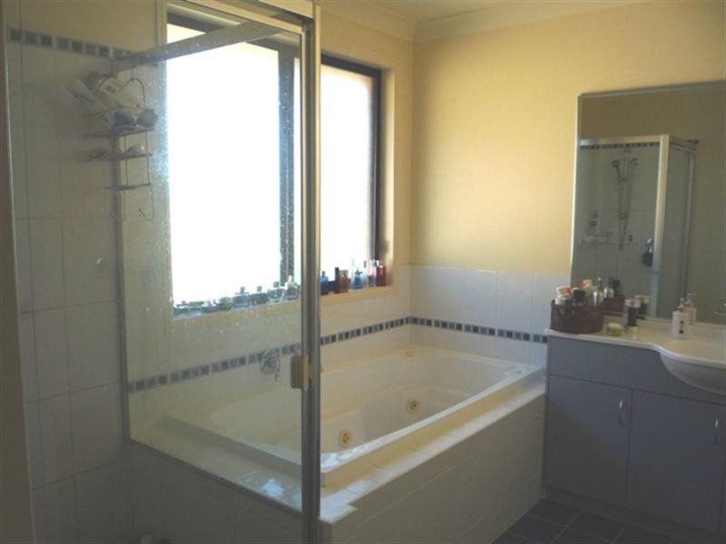 10 Paramount Close, Belrose NSW 2085