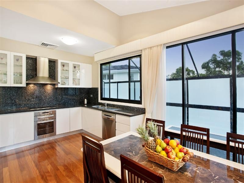 98 Killarney Drive, Killarney Heights NSW 2087