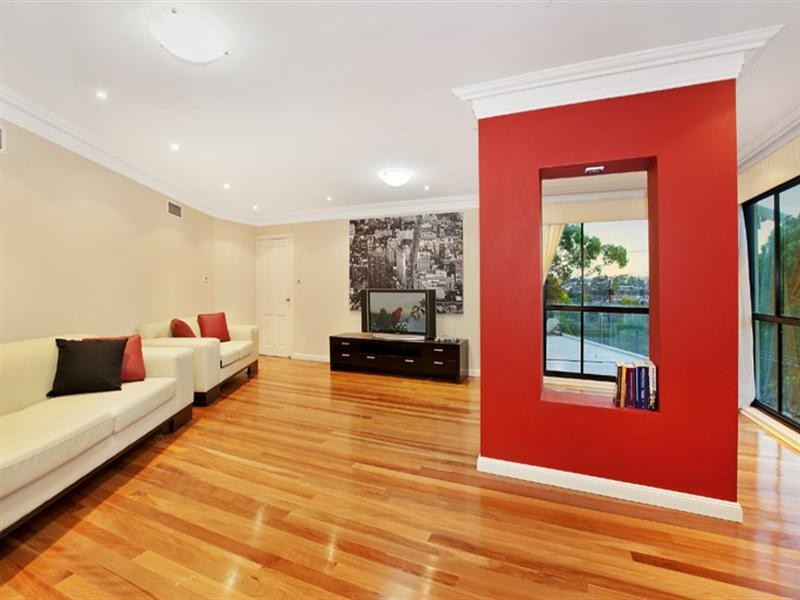 98 Killarney Drive, Killarney Heights NSW 2087