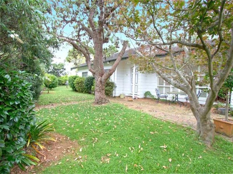 102 Prince Charles Road, Frenchs Forest NSW 2086