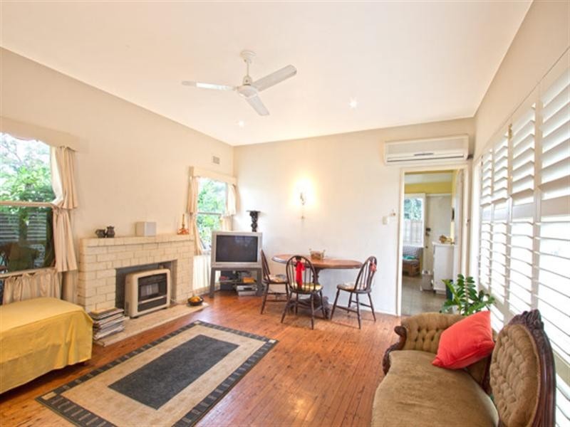 102 Prince Charles Road, Frenchs Forest NSW 2086