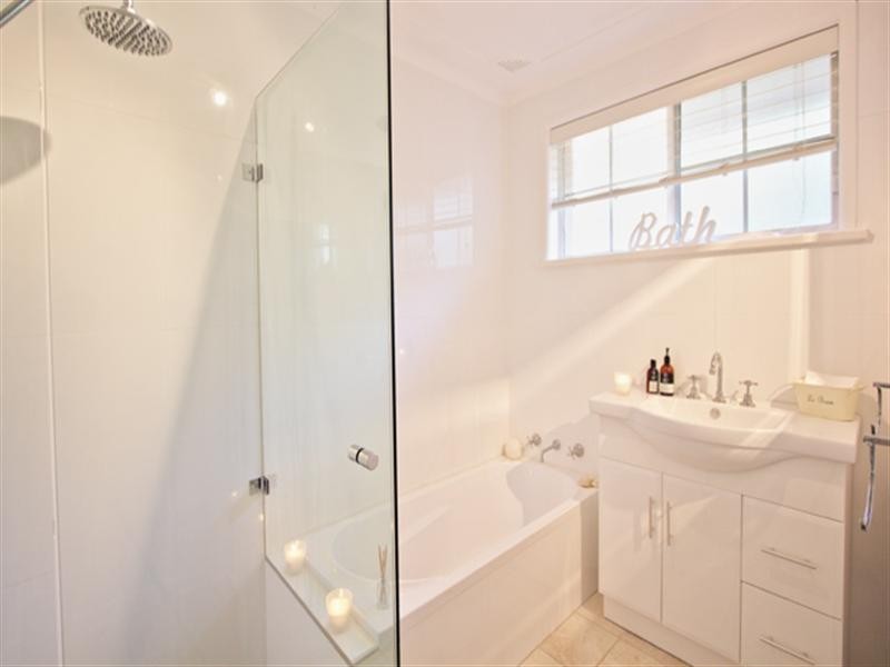 10 Mimosa Street, Frenchs Forest NSW 2086