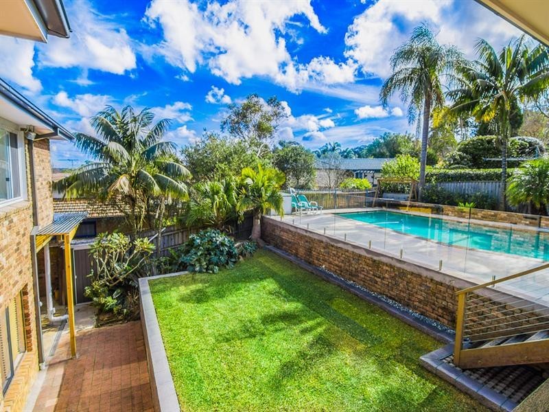 10 Windrush Avenue, Belrose NSW 2085