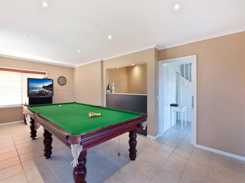 10 Windrush Avenue, Belrose NSW 2085