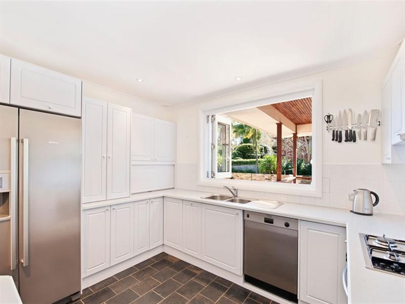 10 Windrush Avenue, Belrose NSW 2085