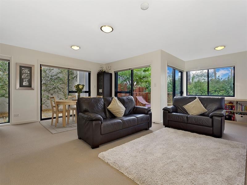 7/33 Cannons Parade, Forestville NSW 2087