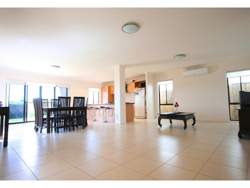 1 Celestial Court, Carina QLD 4152