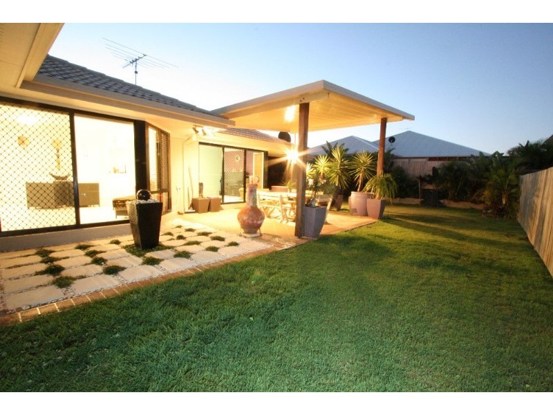 12 Lind Street, Thornlands QLD 4164