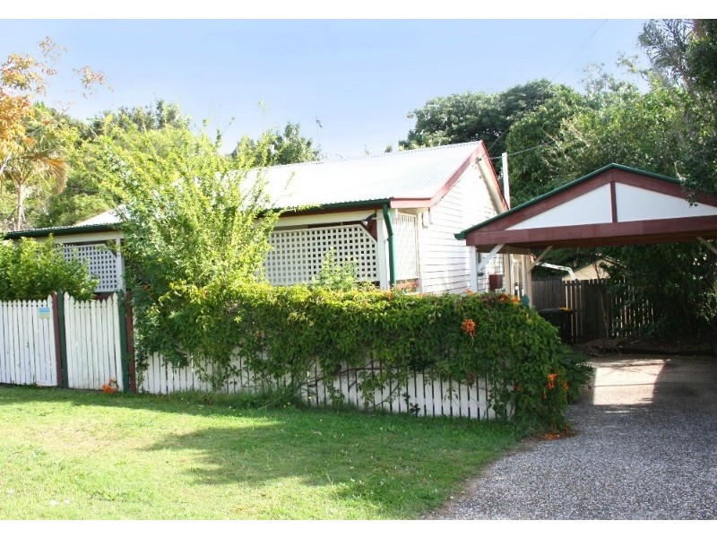 11 Moore Street, Morningside QLD 4170