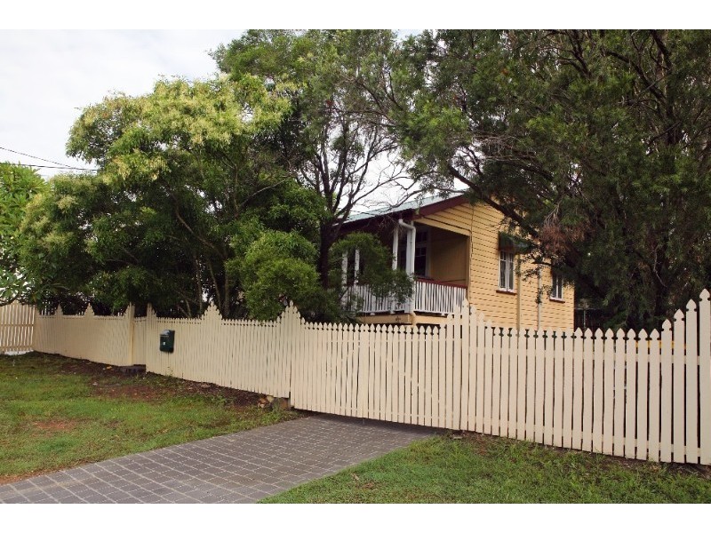 15 Fraser Street, Morningside QLD 4170