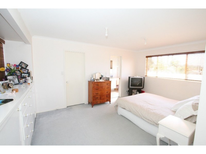 1 Benetti Close, Belmont QLD 4153