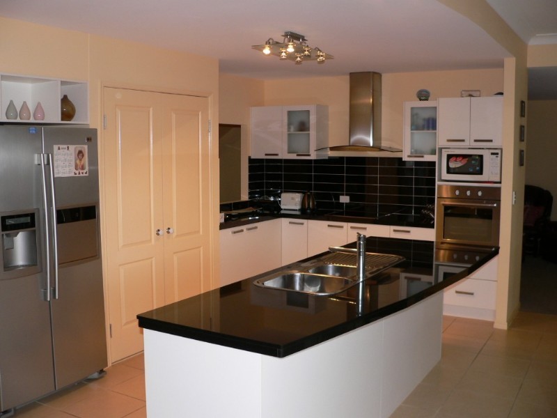 44 Caribbea Street, Eight Mile Plains QLD 4113