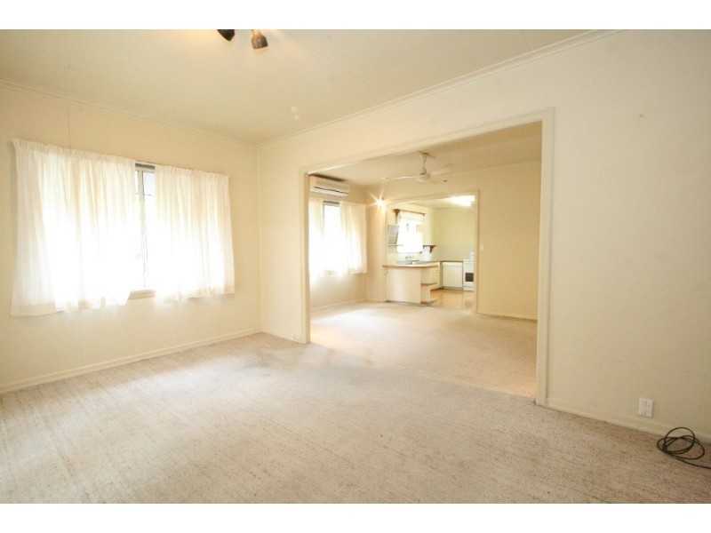 124 Junction Road, Morningside QLD 4170