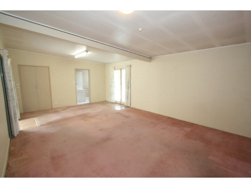 124 Junction Road, Morningside QLD 4170