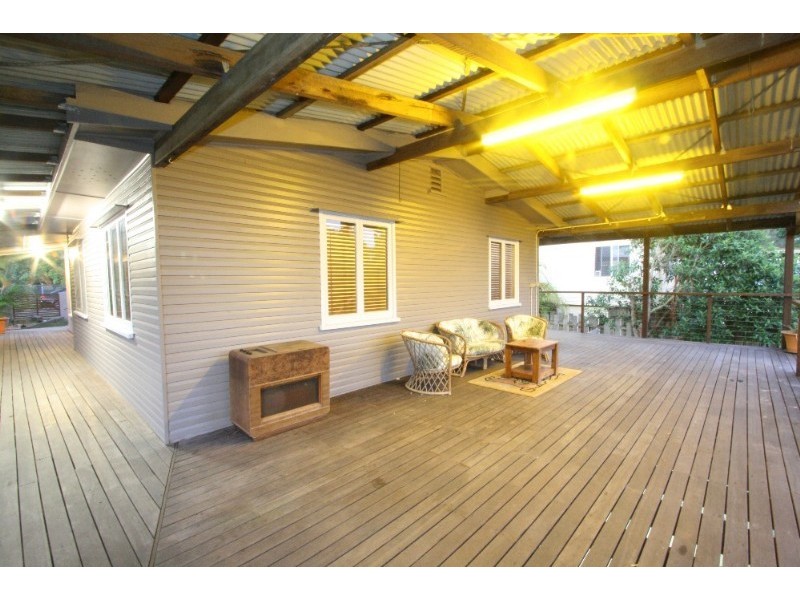 34 Paget Street, Carina QLD 4152