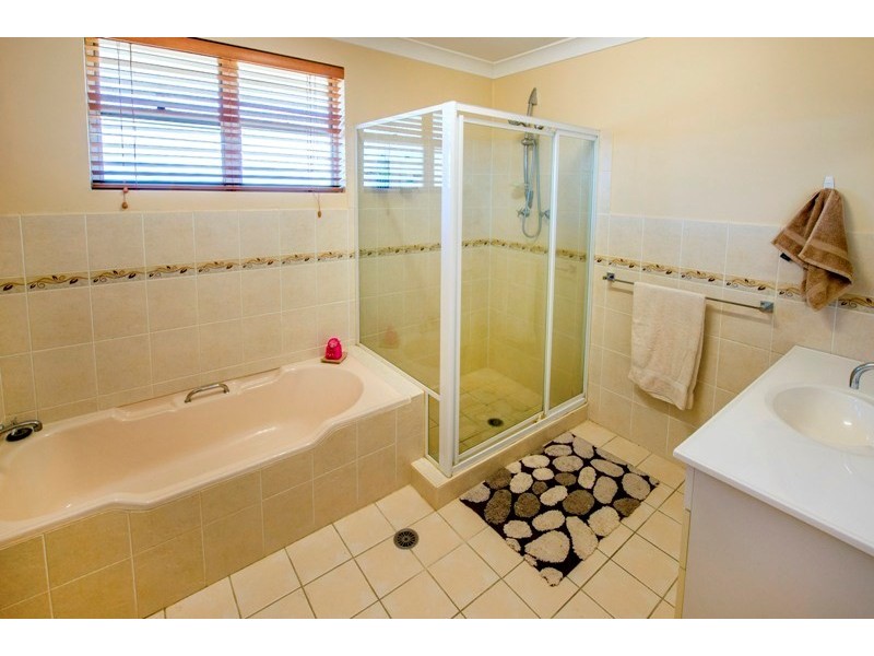 28 Figtree Avenue, Junction Hill NSW 2460