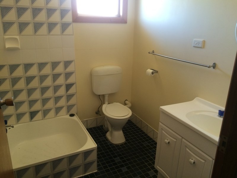 2/42 Weiley Avenue, Grafton NSW 2460