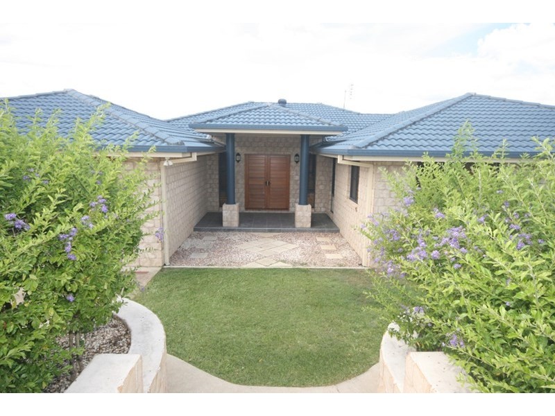 40 Martin Crescent, Junction Hill NSW 2460