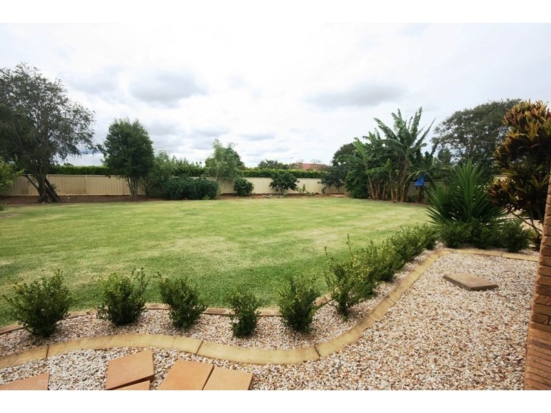 10 Lake Edgecombe Close, Grafton NSW 2460