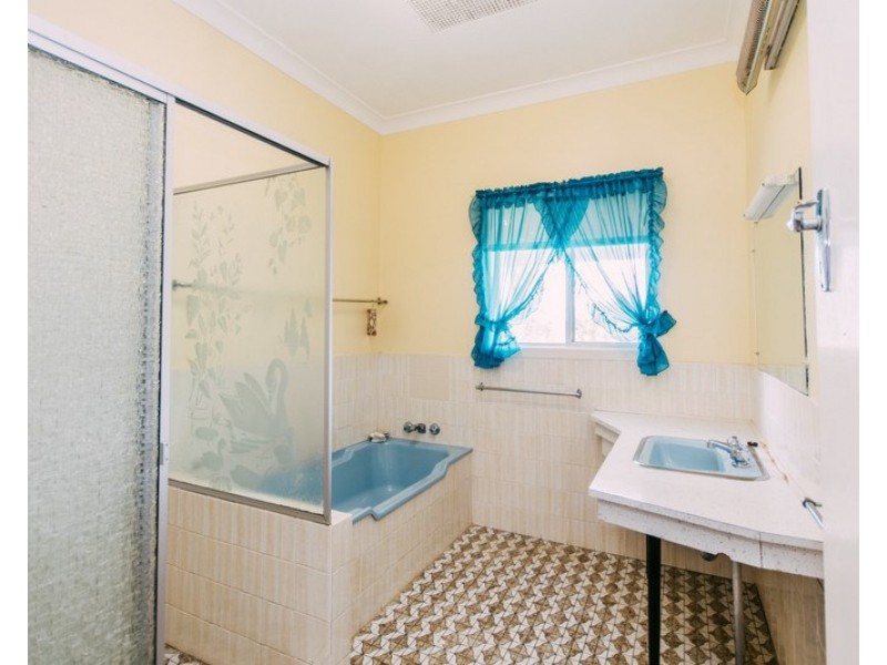 24 Macpherson Crescent, Grafton NSW 2460