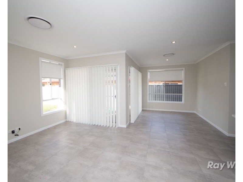 6B Rivertop Crescent, Junction Hill NSW 2460