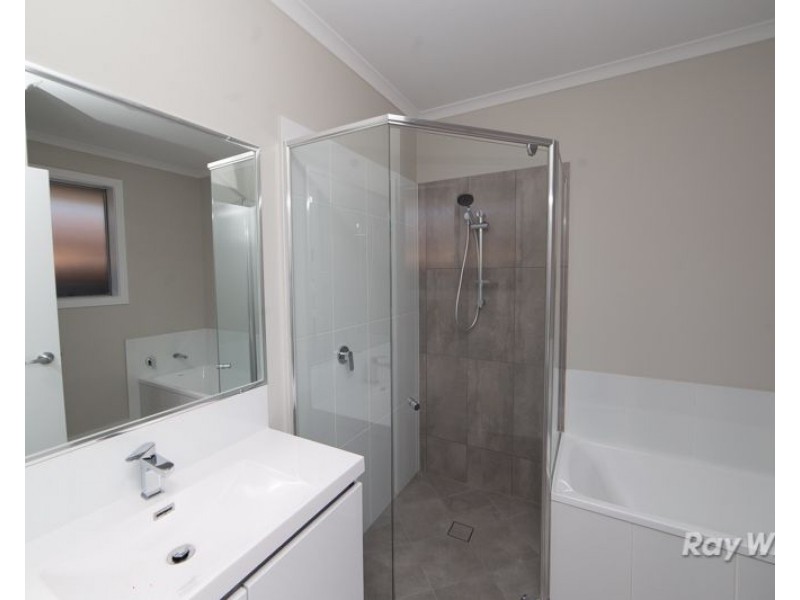 6B Rivertop Crescent, Junction Hill NSW 2460