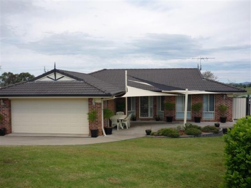 28 Martin Crescent, Junction Hill NSW 2460