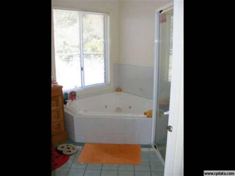 64 Centenary Drive, Clarenza NSW 2460