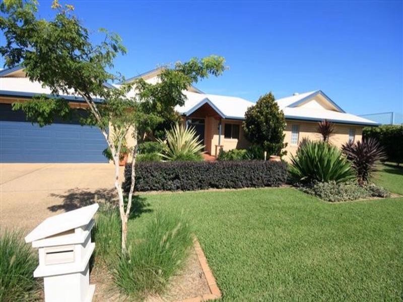 17 Lake Edgecombe Close, Junction Hill NSW 2460