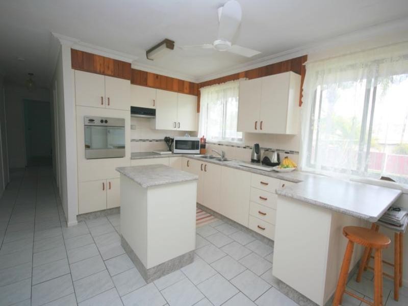 9 Edgecombe Avenue, Junction Hill NSW 2460