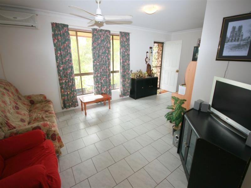 9 Edgecombe Avenue, Junction Hill NSW 2460