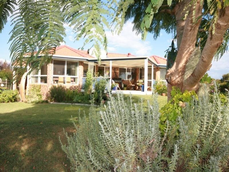 9 Lynhaven Crescent, Grafton NSW 2460