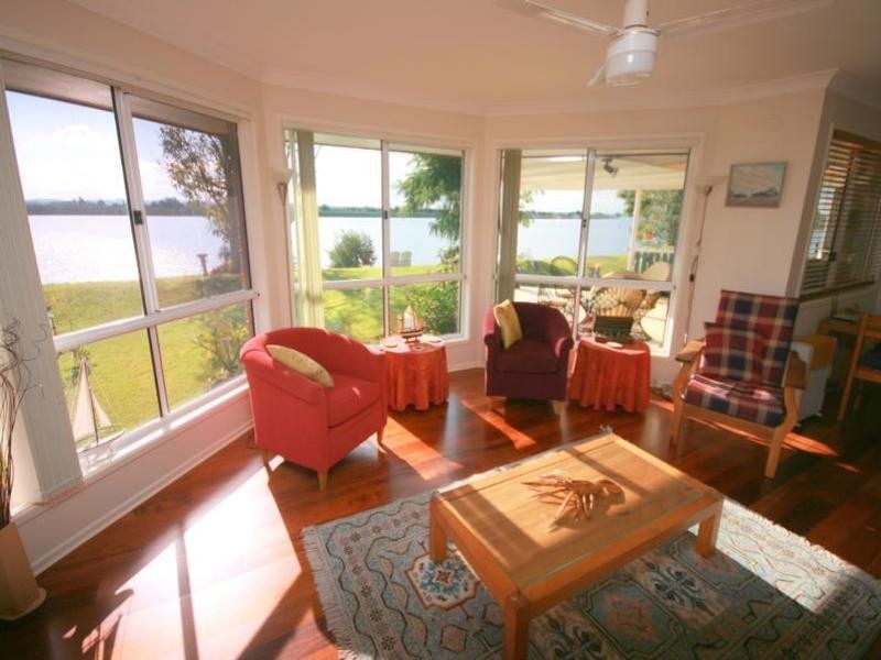 9 Lynhaven Crescent, Grafton NSW 2460