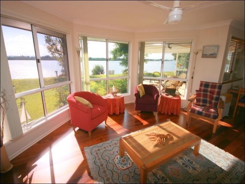 9 Lynhaven Crescent, Ulmarra NSW 2462