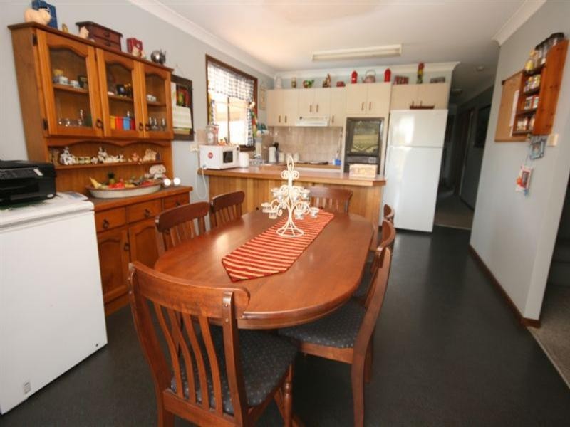 24 Clarence Way, Mountain View NSW 2460