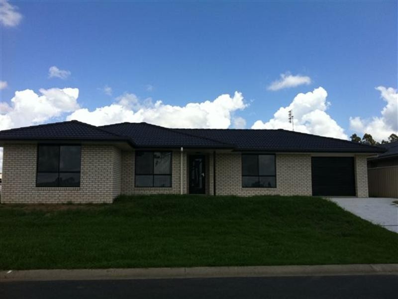 1 Mark Close, Grafton NSW 2460
