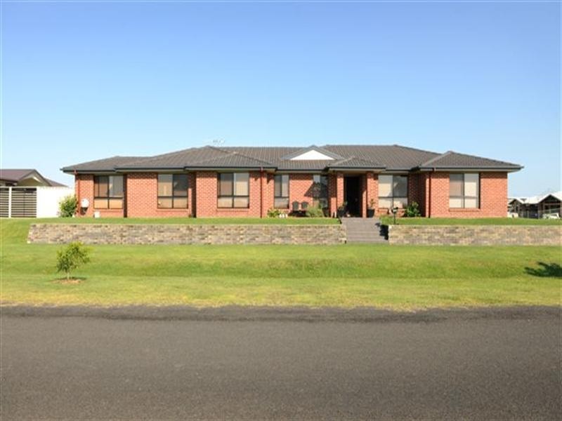 2A Clearwater Close, Grafton NSW 2460