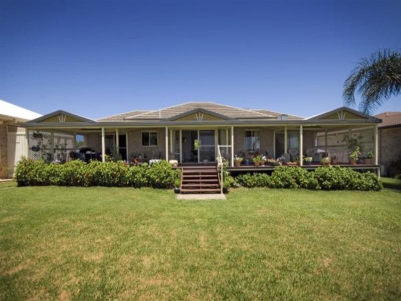 27 Lynhaven Crescent, Ulmarra NSW 2462