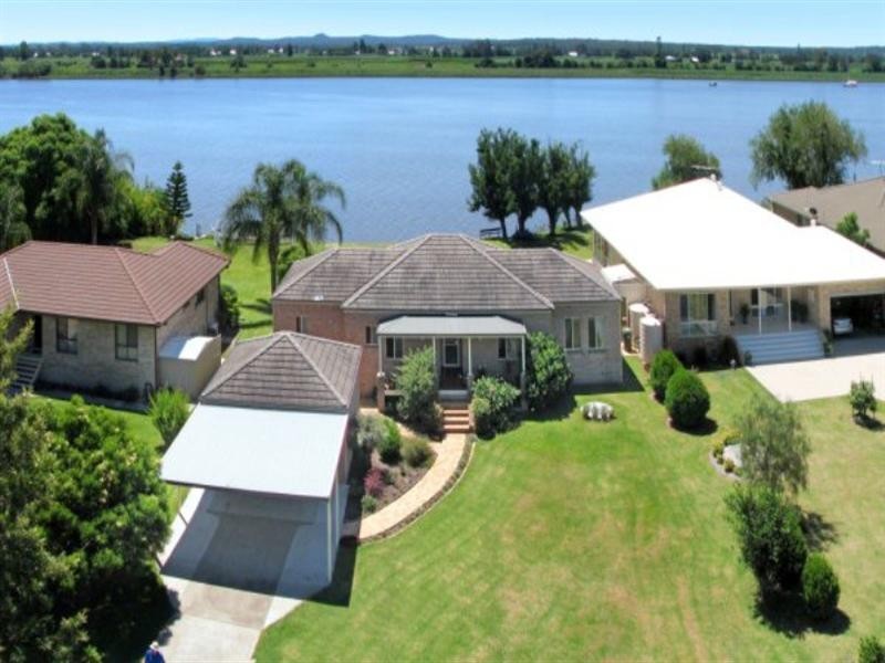 27 Lynhaven Crescent, Ulmarra NSW 2462