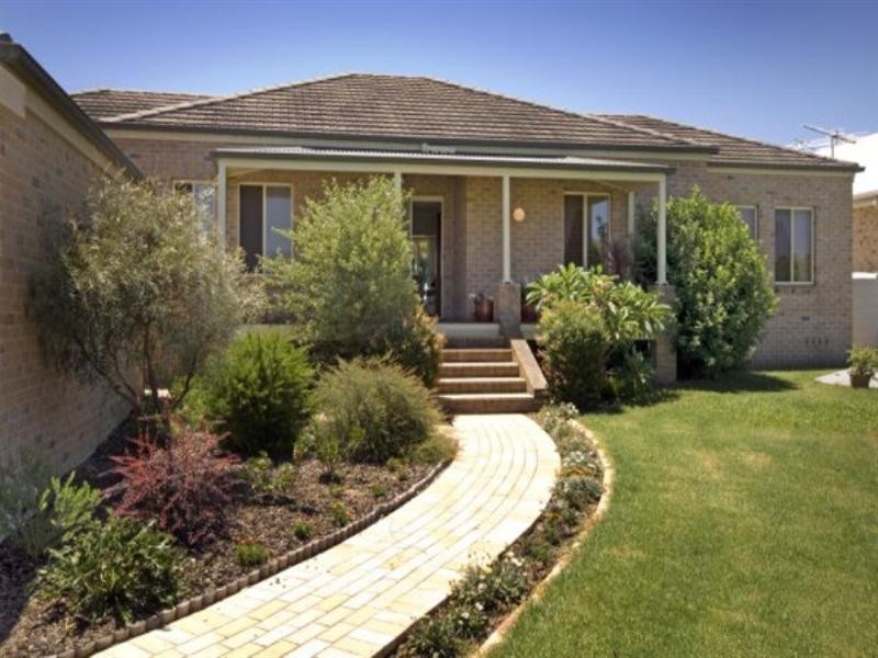 27 Lynhaven Crescent, Ulmarra NSW 2462