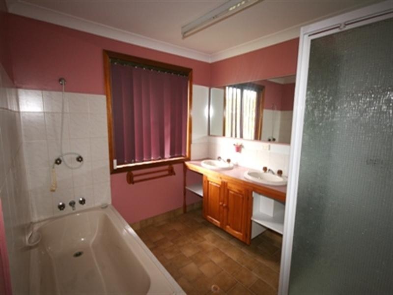 9 Bream Place, Seelands NSW 2460