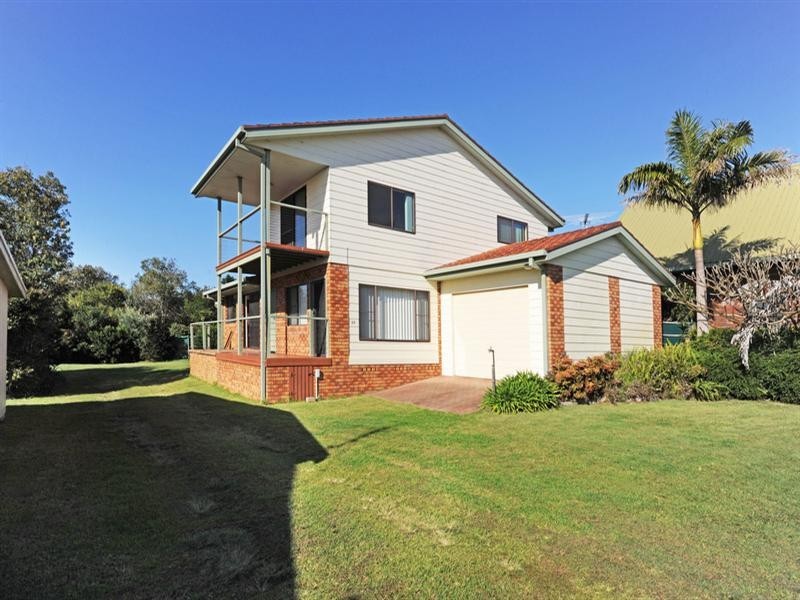 29 Grevillia Parade, Minnie Water NSW 2462