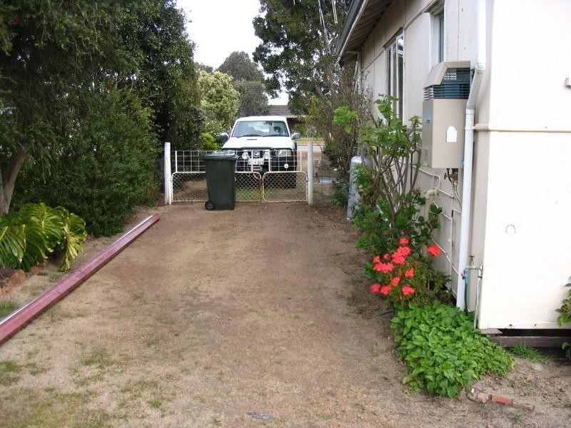 16 Gordon Street, Cranbrook WA 6321