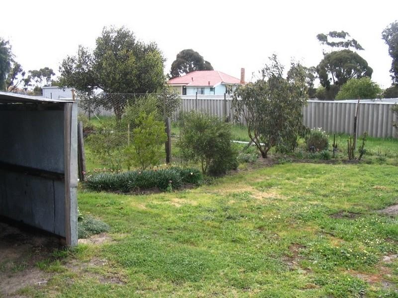 16 Gordon Street, Cranbrook WA 6321