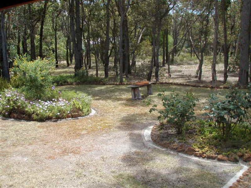 11 Hassell Avenue, Kendenup WA 6323