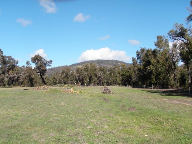 Lot 803 Faulkner Court, Porongurup WA 6324