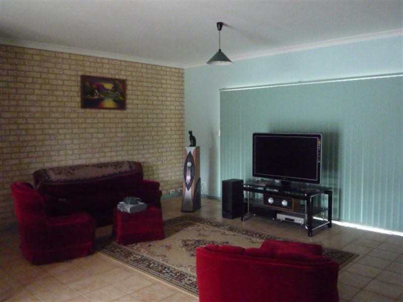 73 Brooking Street, Tenterden WA 6322